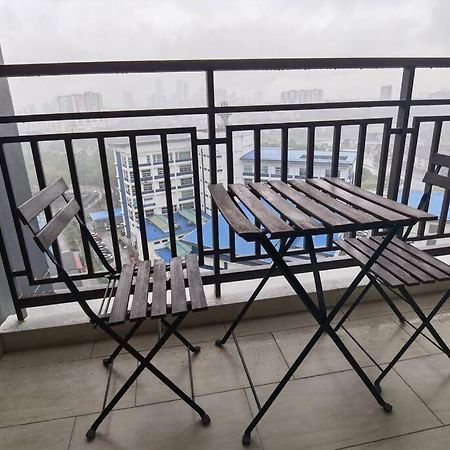 A1403 Jb City Sks Habitat Larkin 2Br 6Pax 100Mbps Netflix!! By Stay ยะโฮร์บาห์รู ภายนอก รูปภาพ