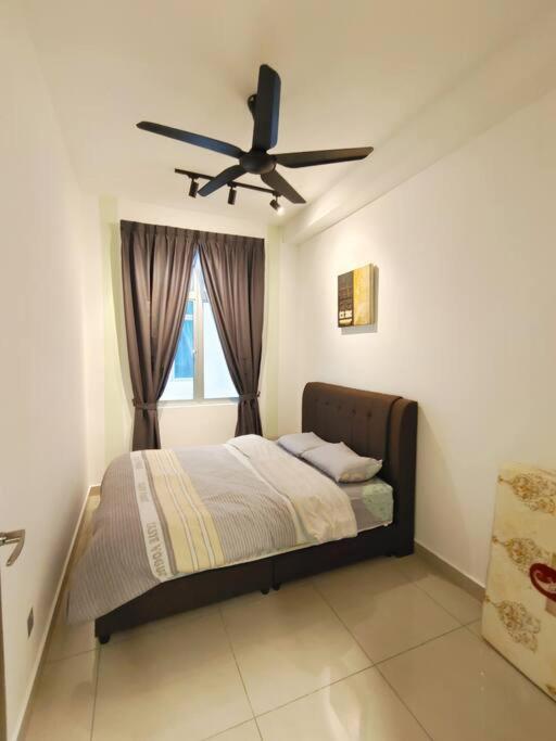 A1403 Jb City Sks Habitat Larkin 2Br 6Pax 100Mbps Netflix!! By Stay ยะโฮร์บาห์รู ภายนอก รูปภาพ