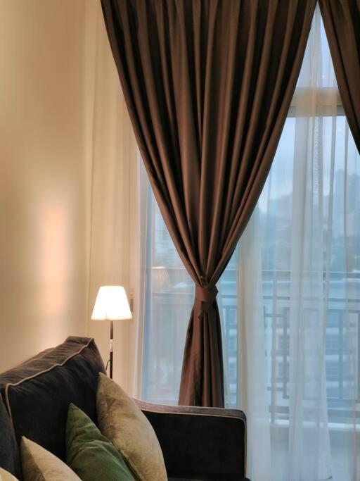 A1403 Jb City Sks Habitat Larkin 2Br 6Pax 100Mbps Netflix!! By Stay ยะโฮร์บาห์รู ภายนอก รูปภาพ