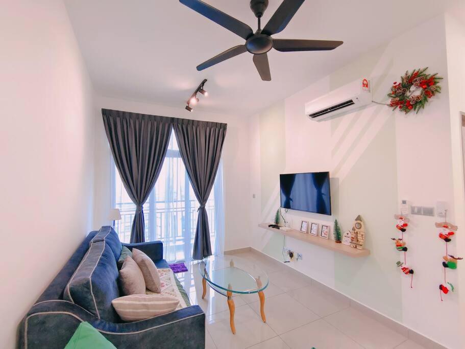 A1403 Jb City Sks Habitat Larkin 2Br 6Pax 100Mbps Netflix!! By Stay ยะโฮร์บาห์รู ภายนอก รูปภาพ