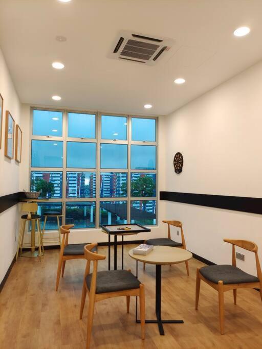 A1403 Jb City Sks Habitat Larkin 2Br 6Pax 100Mbps Netflix!! By Stay ยะโฮร์บาห์รู ภายนอก รูปภาพ